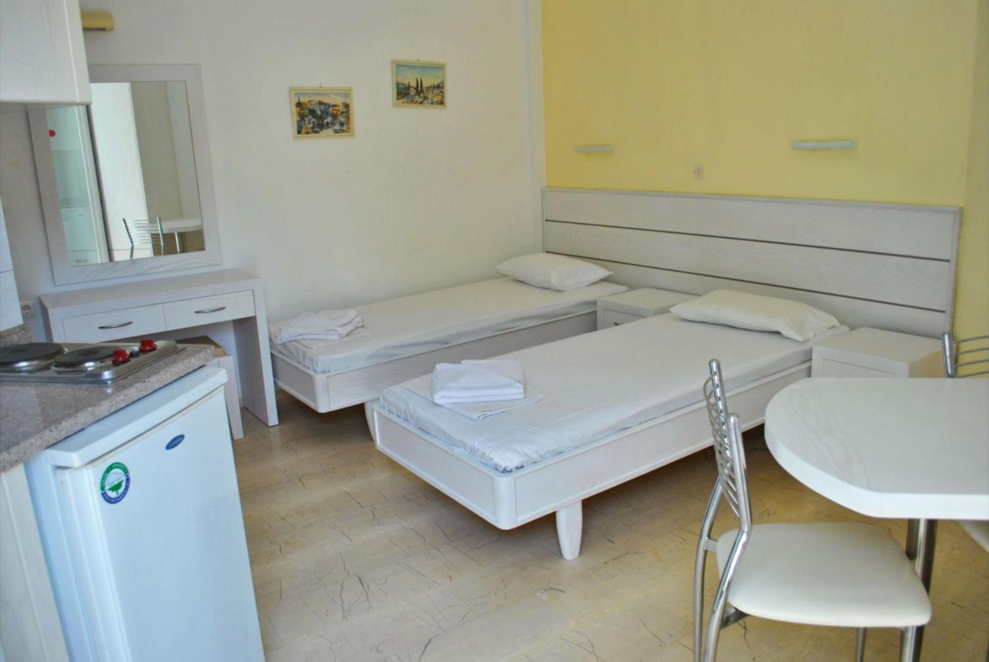 Melissa Apartments, Studios & Suites Malia Habitación foto